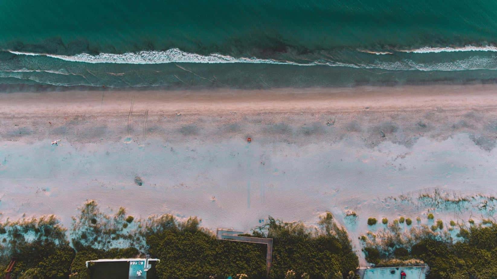 Aerial view of a beach on the Florida coast. 