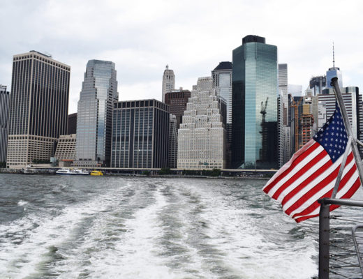 Picture of New York skylines illustrating New York's waterways.