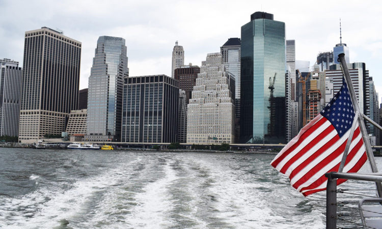 Picture of New York skylines illustrating New York's waterways.