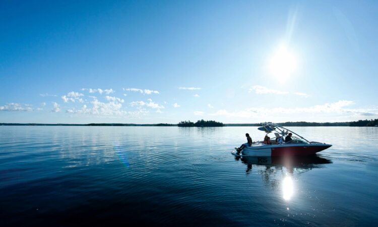 Boat on the middle of the lake